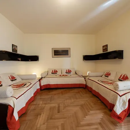 Elegante Di 200 Mq Con Vista A * Σαν Ρέμο